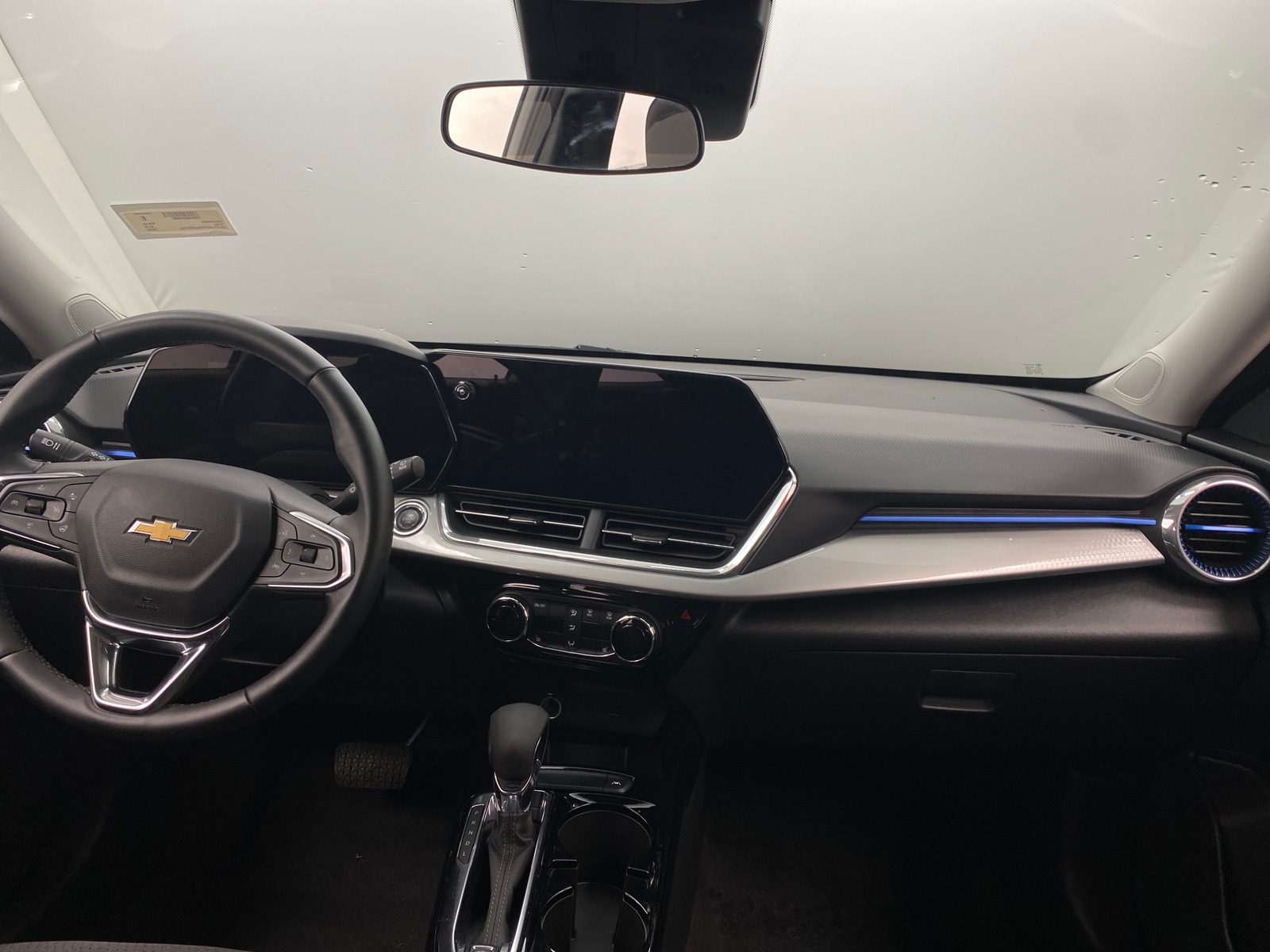 Thumbnail: 2025 Chevrolet Trax - 3