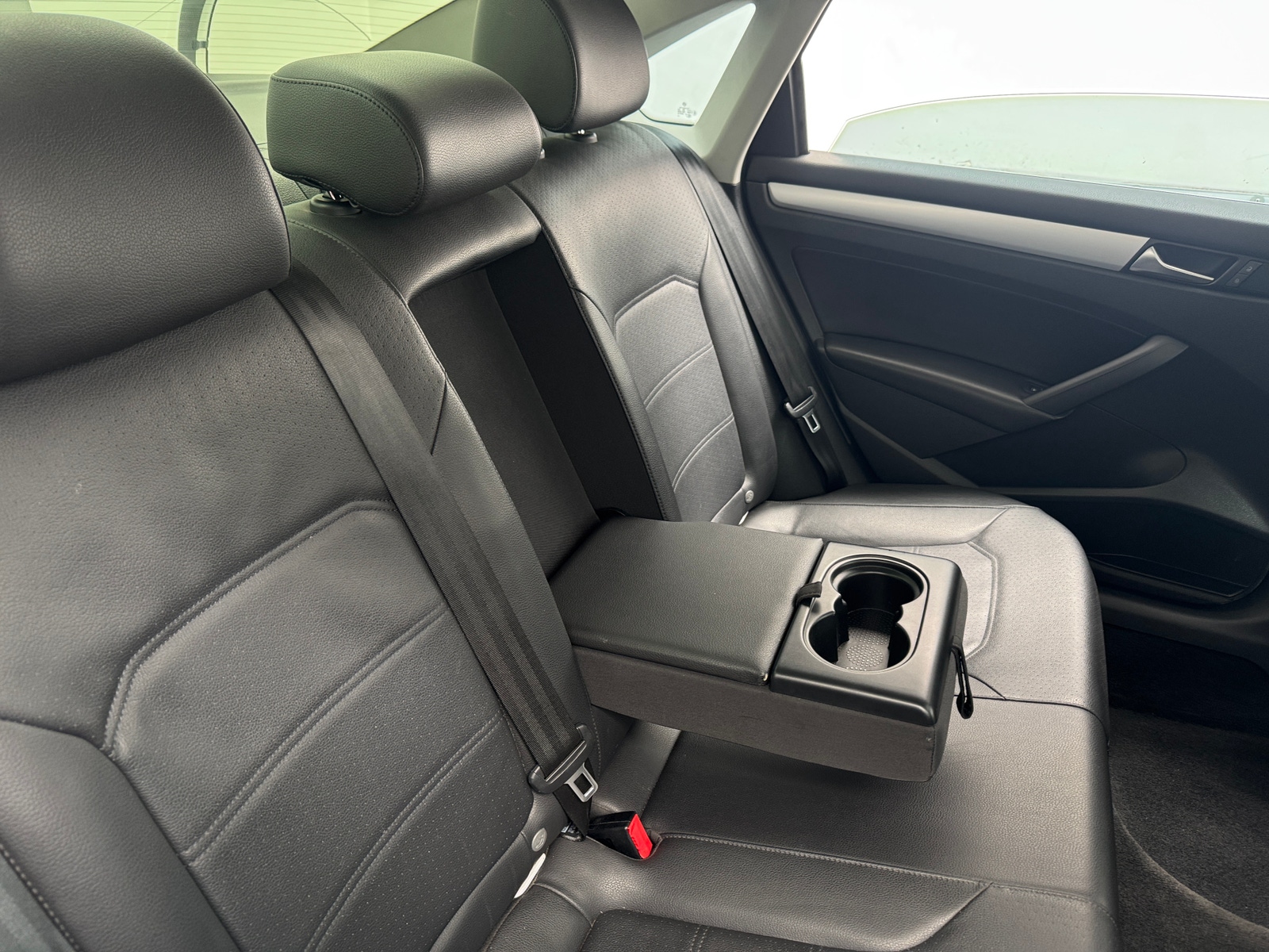 Thumbnail: 2013 Volkswagen Passat - 5