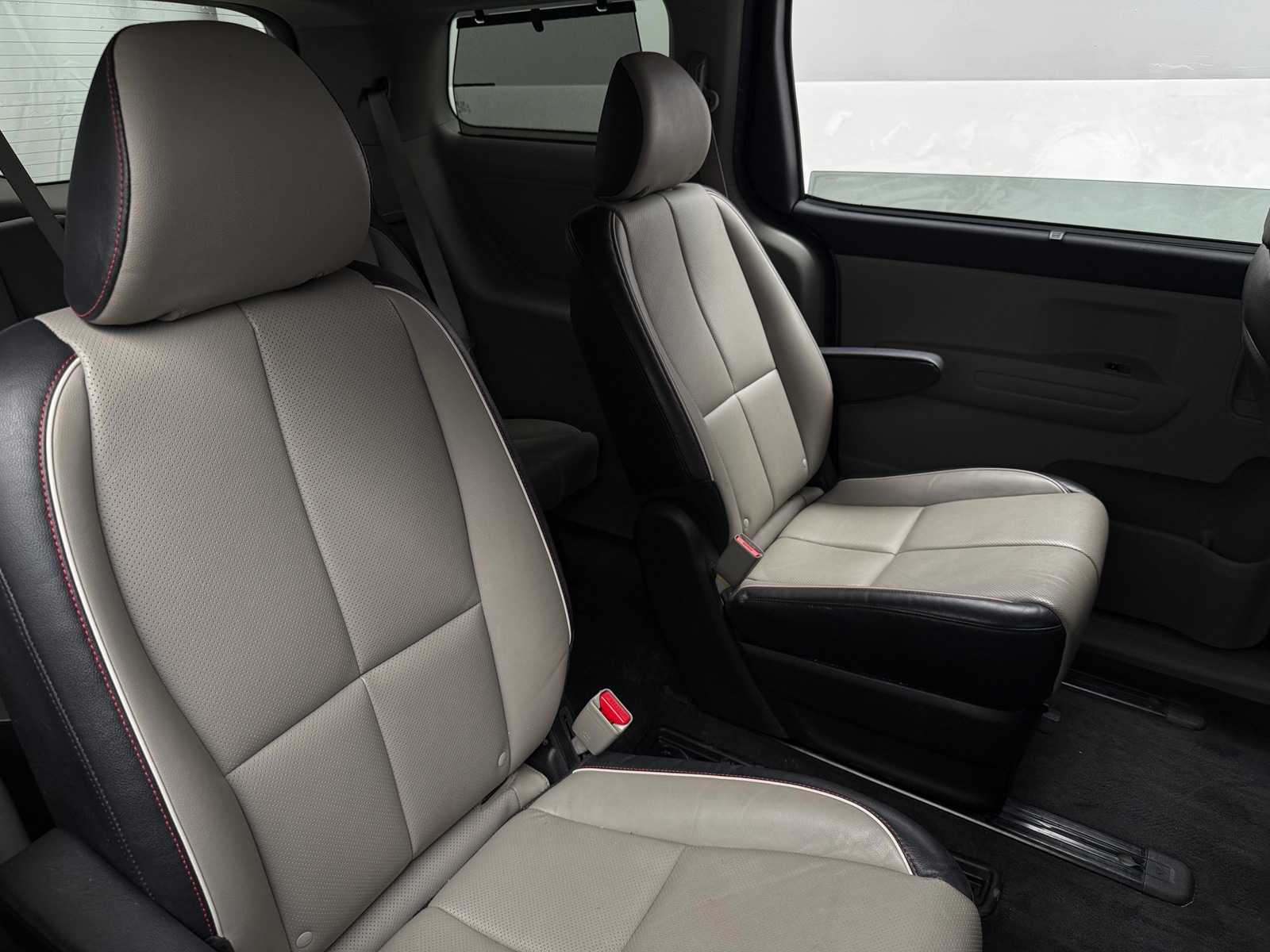 Thumbnail: 2021 Kia Sedona - 6