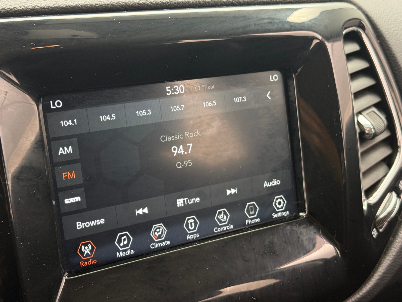 Thumbnail: 2021 Jeep Compass - 3