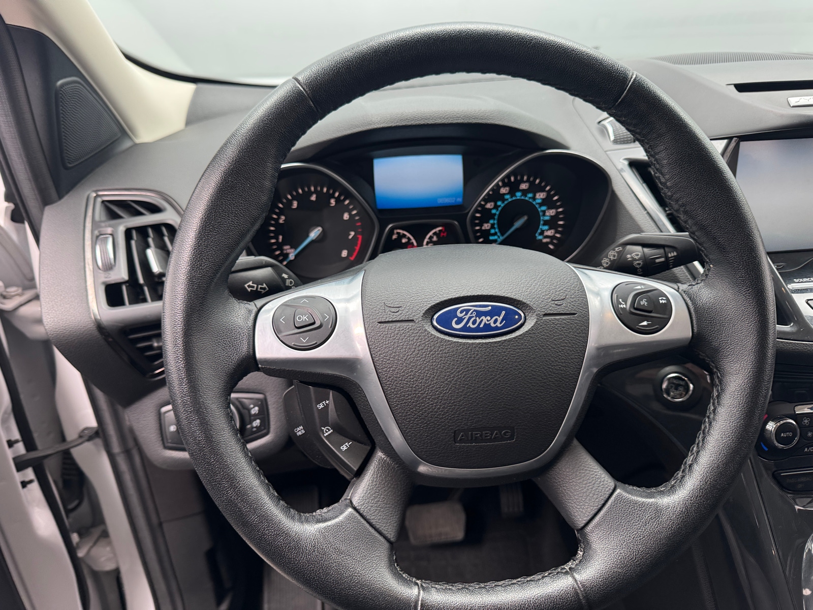 Thumbnail: 2015 Ford Escape - 4