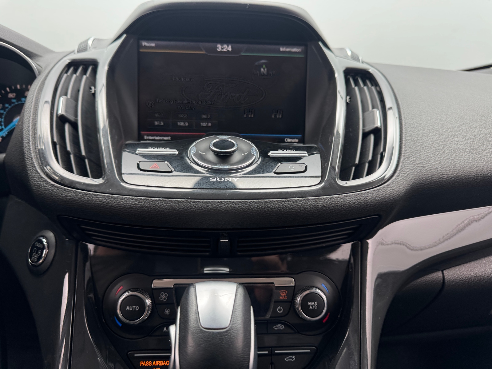 Thumbnail: 2015 Ford Escape - 3