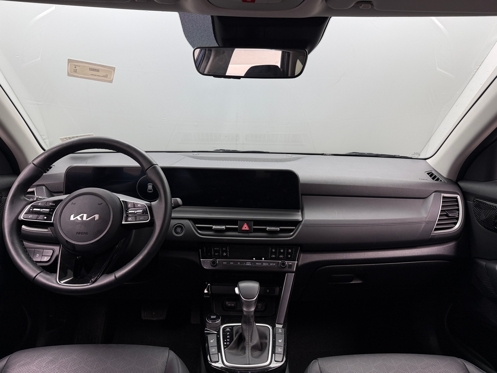 Thumbnail: 2024 Kia Seltos - 3