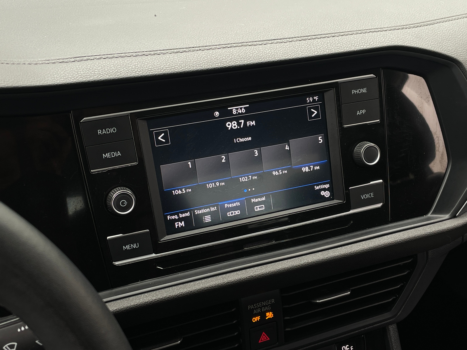 Thumbnail: 2024 Volkswagen Jetta - 3