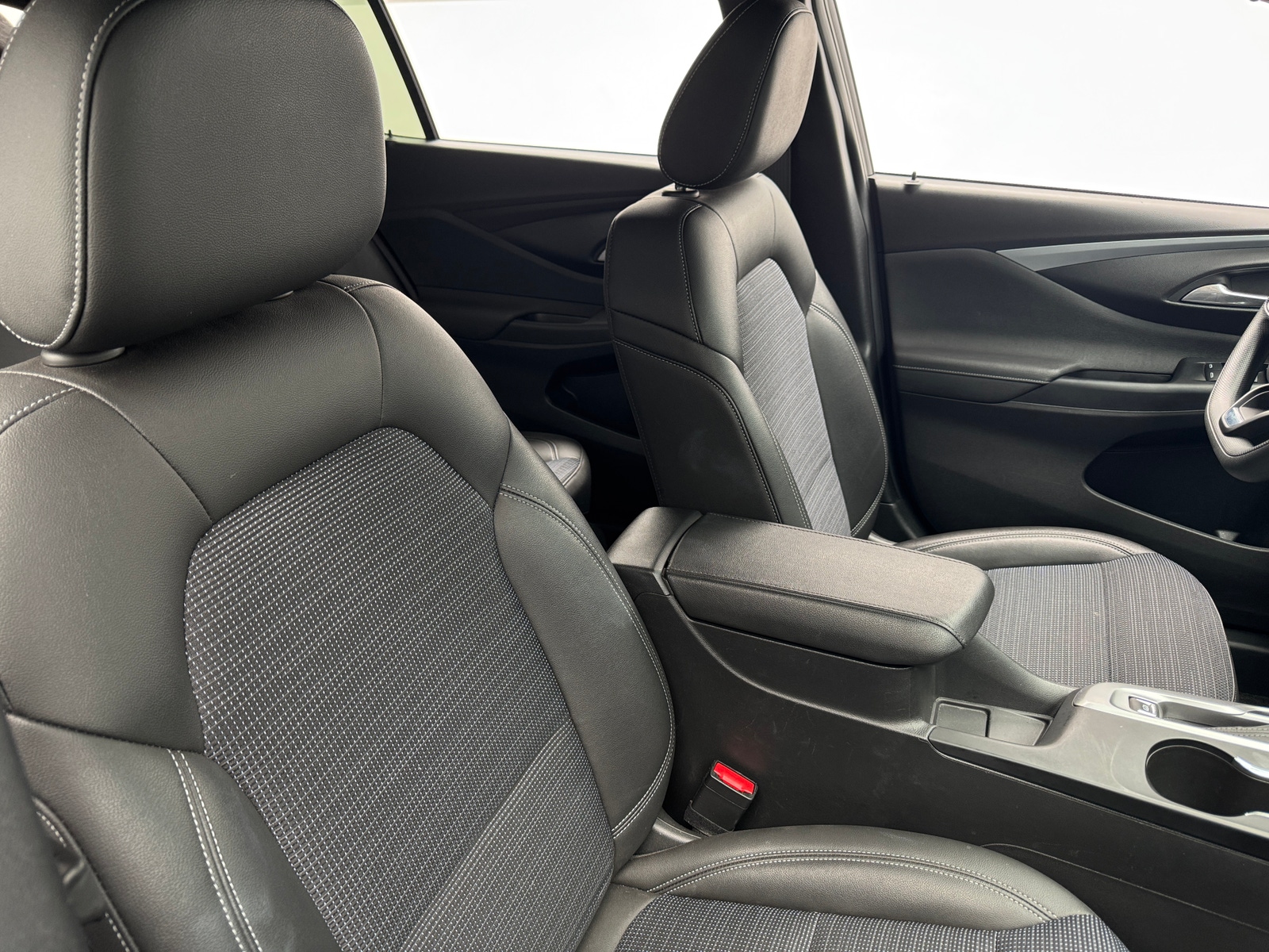 Thumbnail: 2025 Buick Envista - 2