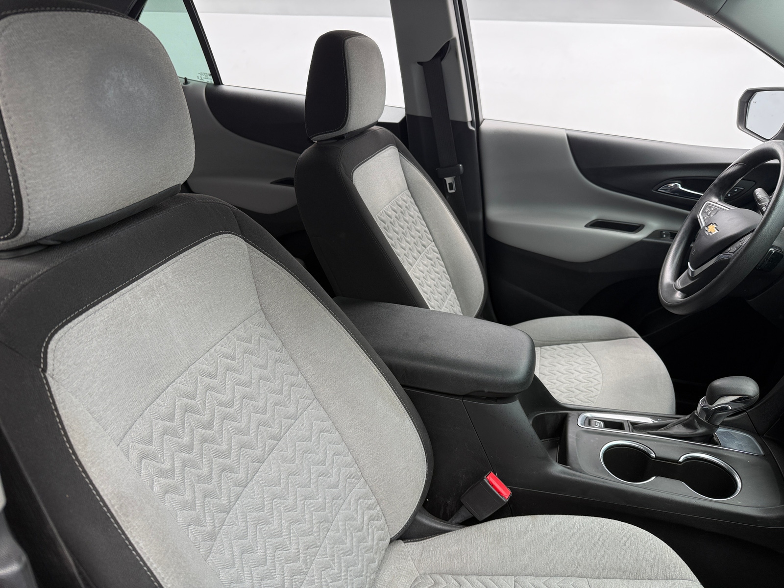 Thumbnail: 2022 Chevrolet Equinox - 2