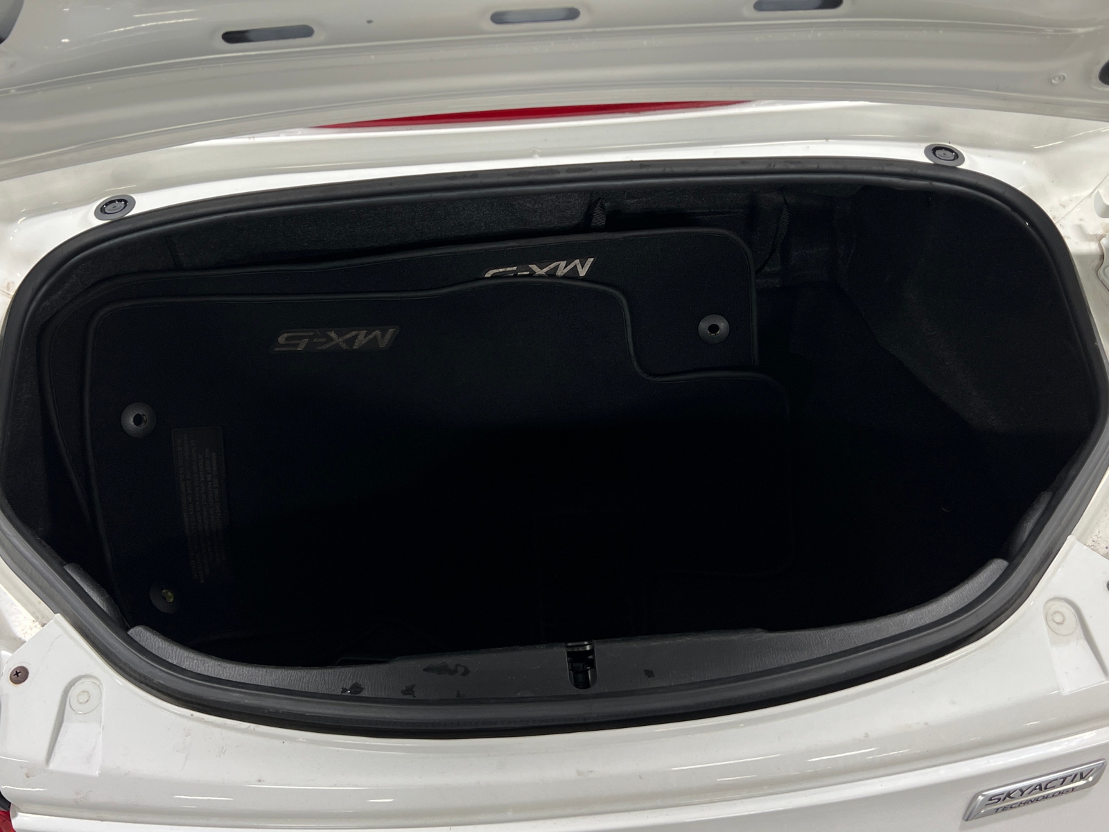 Thumbnail: 2017 Mazda MX-5 Miata - 6