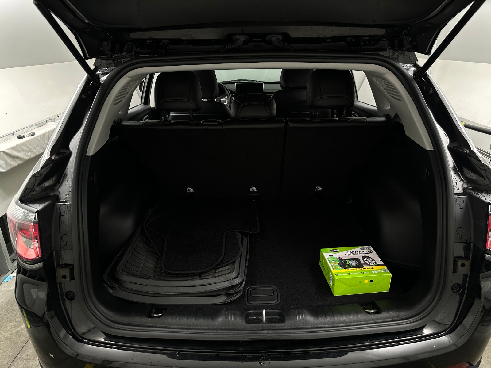 Thumbnail: 2022 Jeep Compass - 6