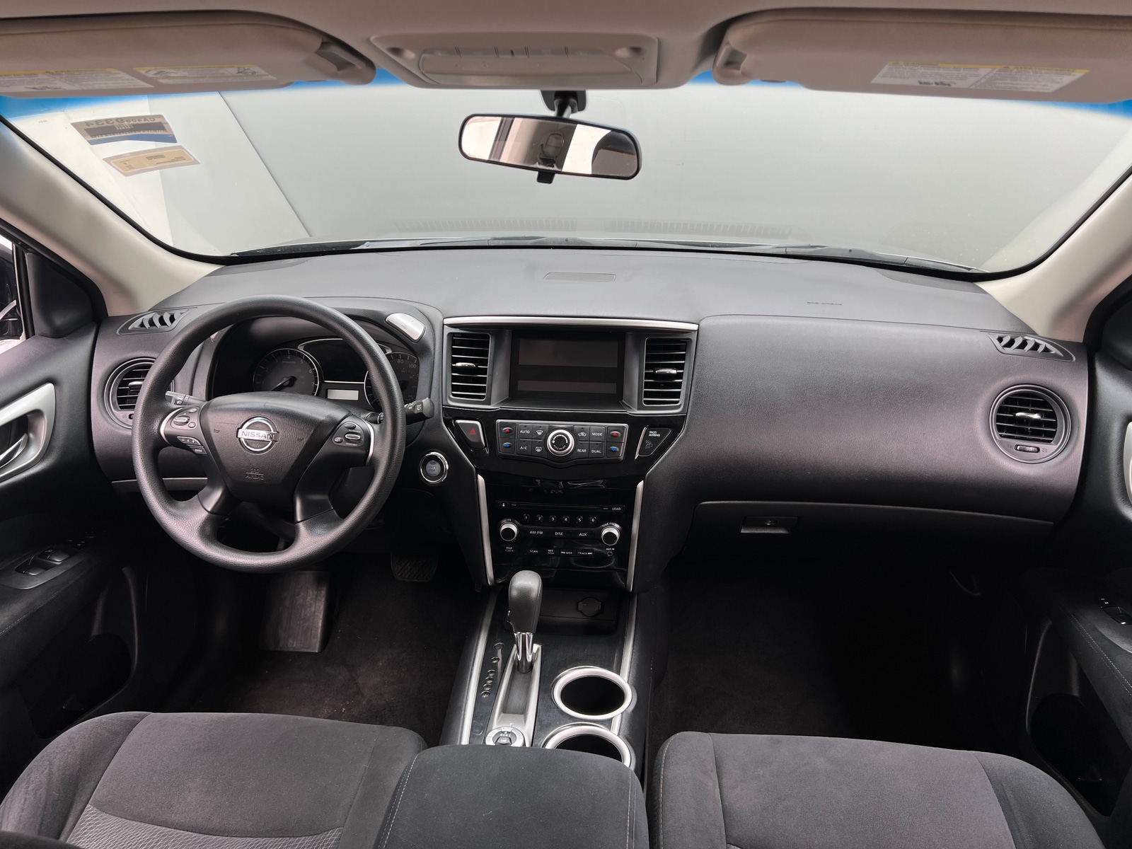 Thumbnail: 2015 Nissan Pathfinder - 3