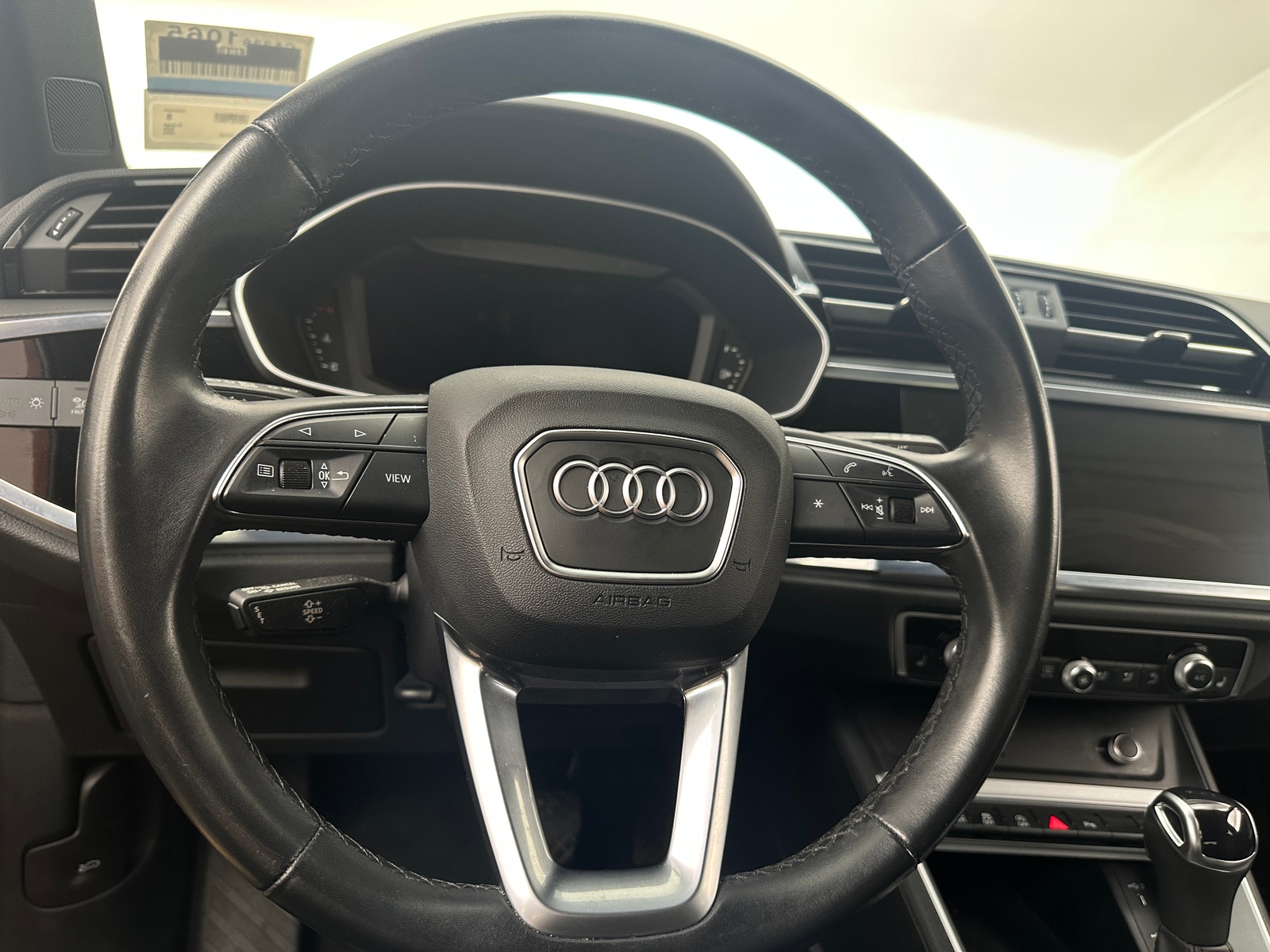 Thumbnail: 2023 Audi Q3 - 4