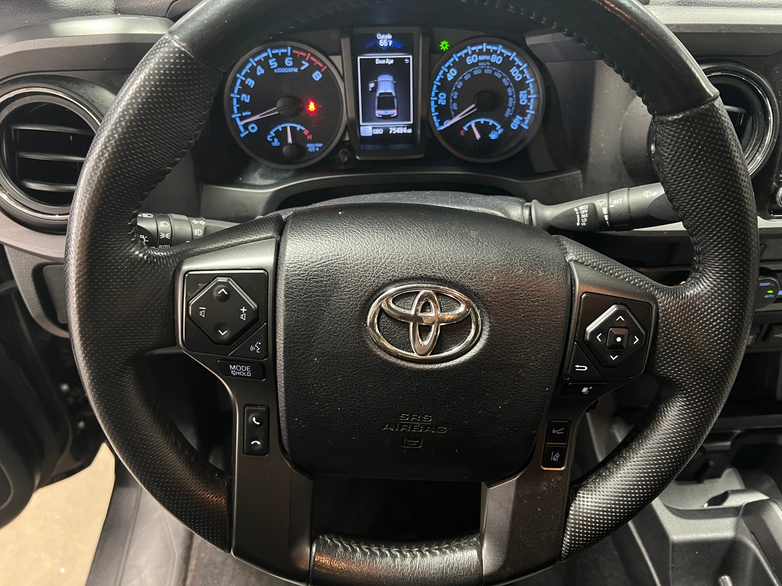 Thumbnail: 2021 Toyota Tacoma - 5