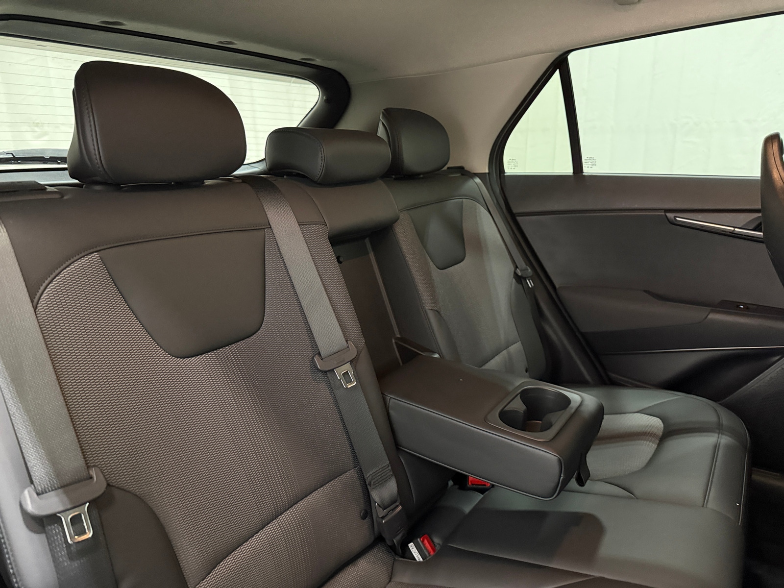 Thumbnail: 2023 Kia Niro - 6