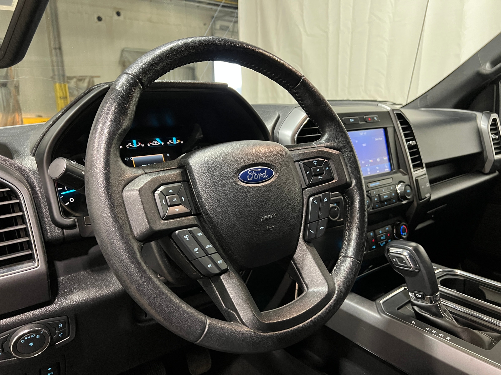 Thumbnail: 2020 Ford Econoline - 5