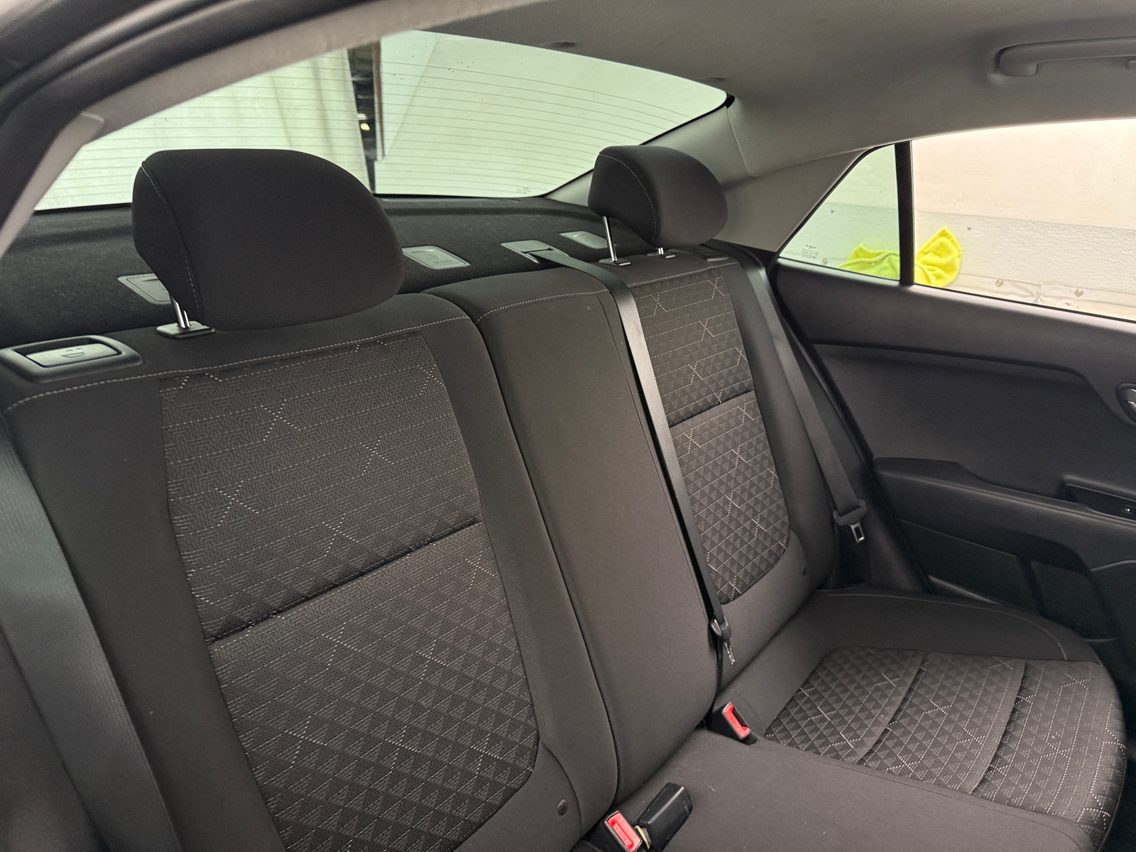 Thumbnail: 2022 Kia Rio - 6