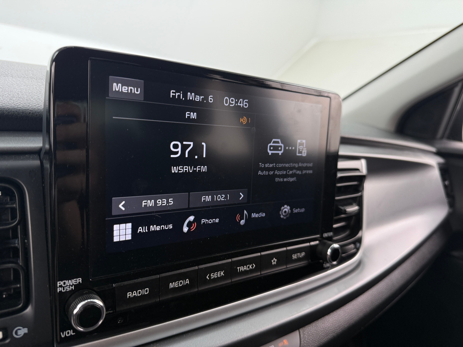 Thumbnail: 2022 Kia Rio - 4