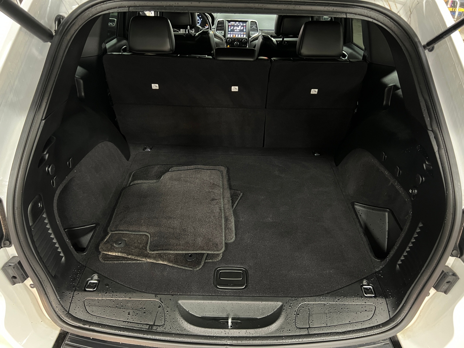 Thumbnail: 2018 Jeep Grand Cherokee - 6