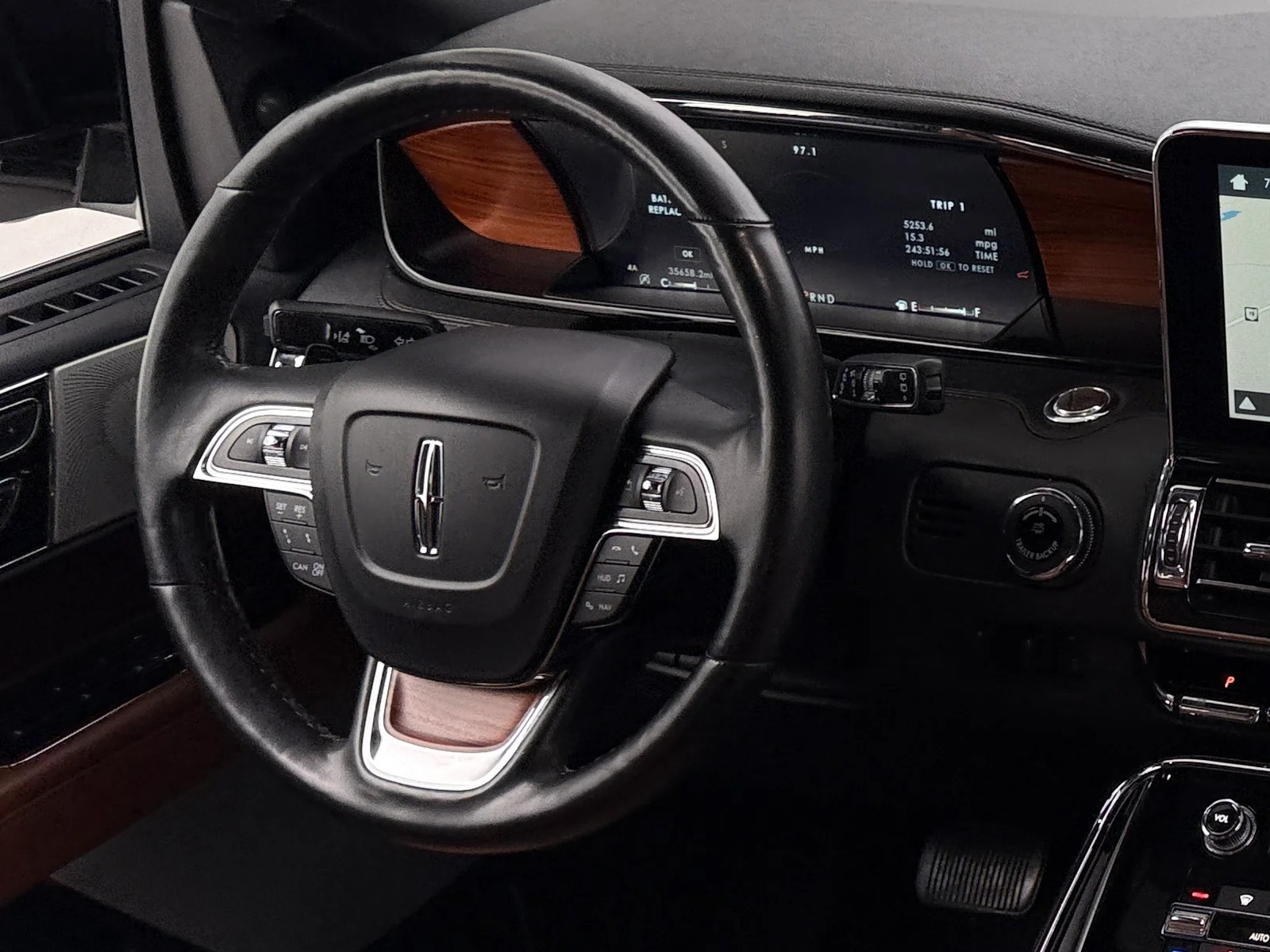 Thumbnail: 2019 Lincoln Navigator - 4