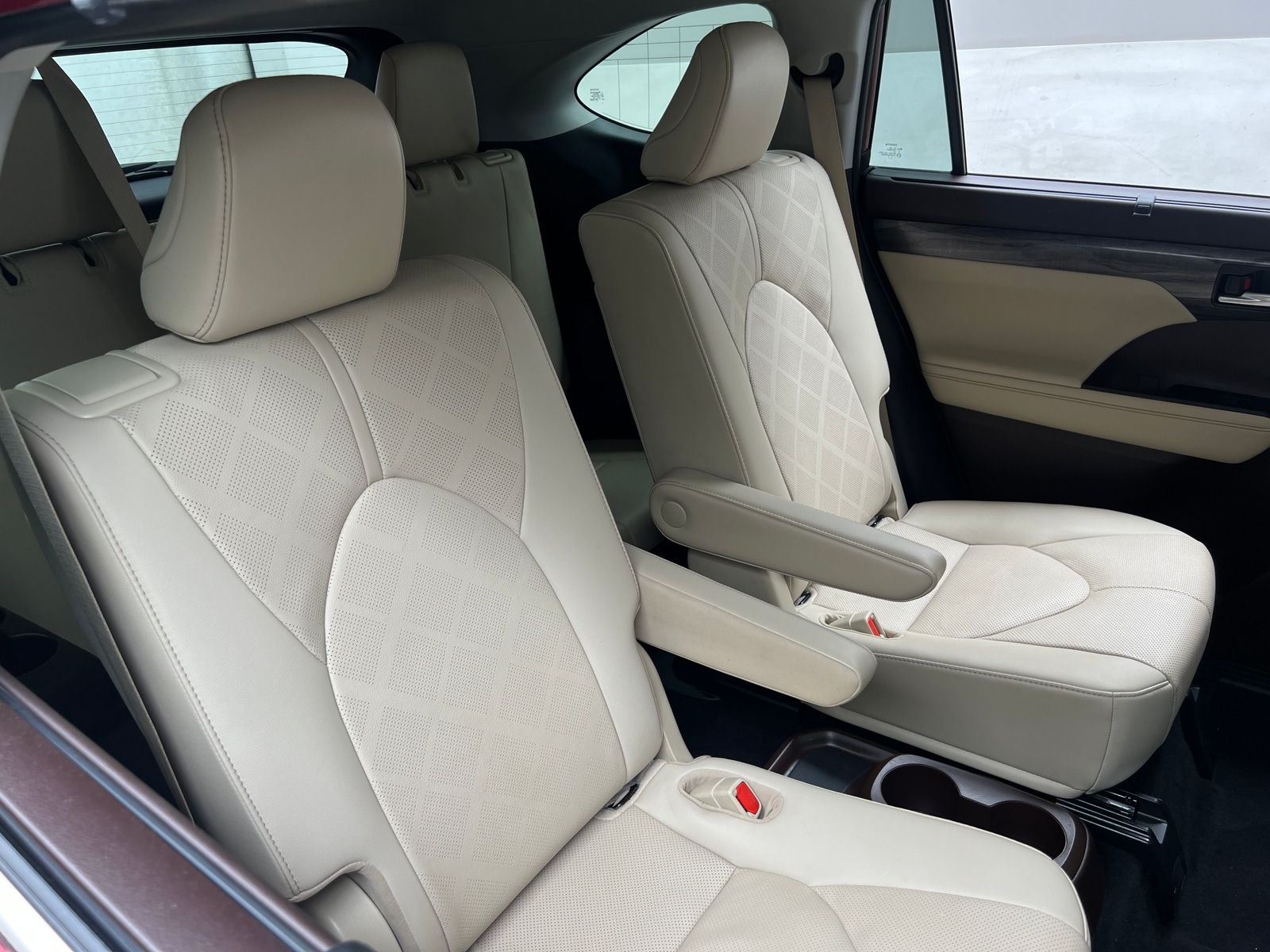 Thumbnail: 2021 Toyota Highlander - 5