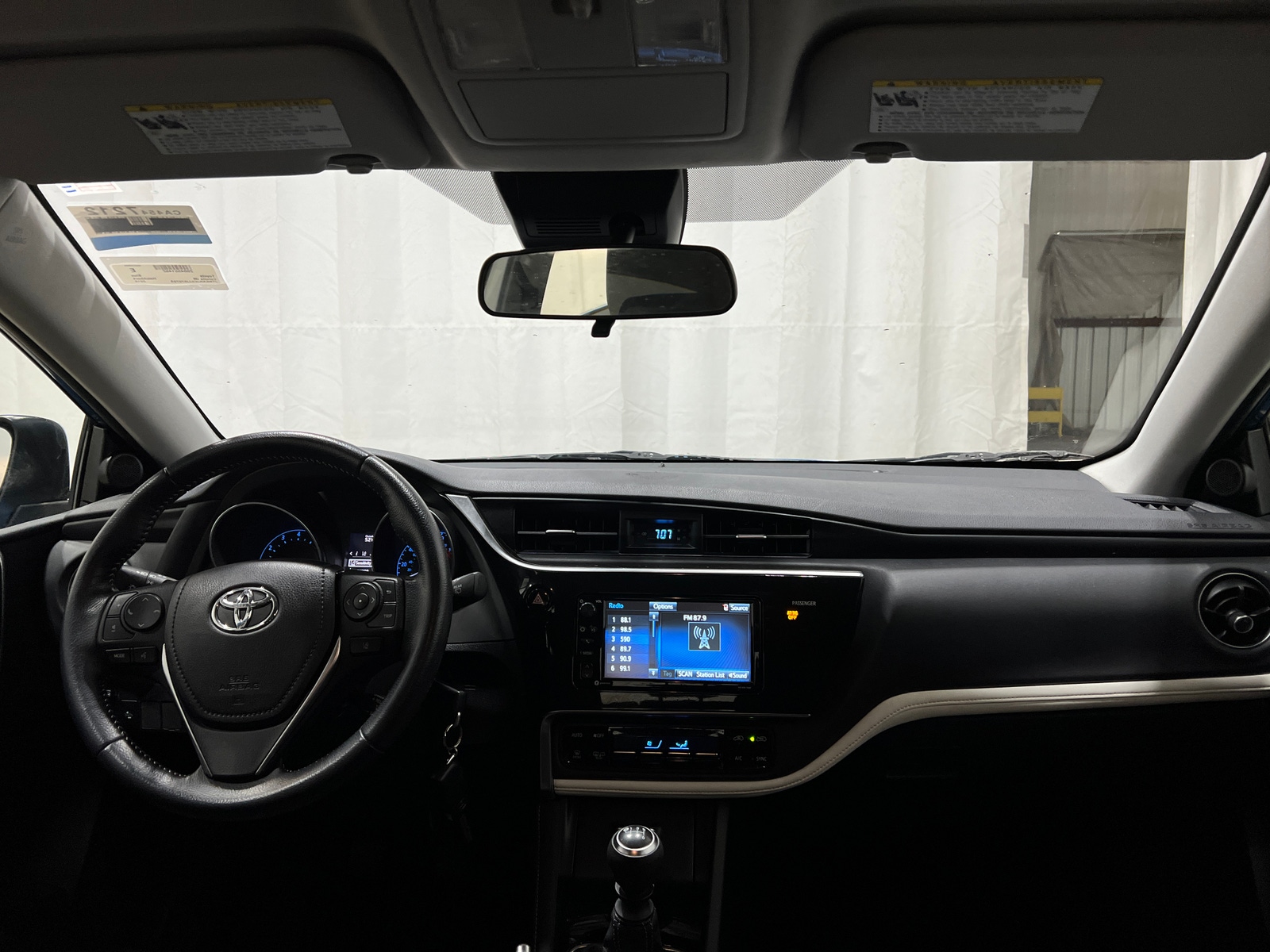 Thumbnail: 2018 Toyota Corolla iM - 3