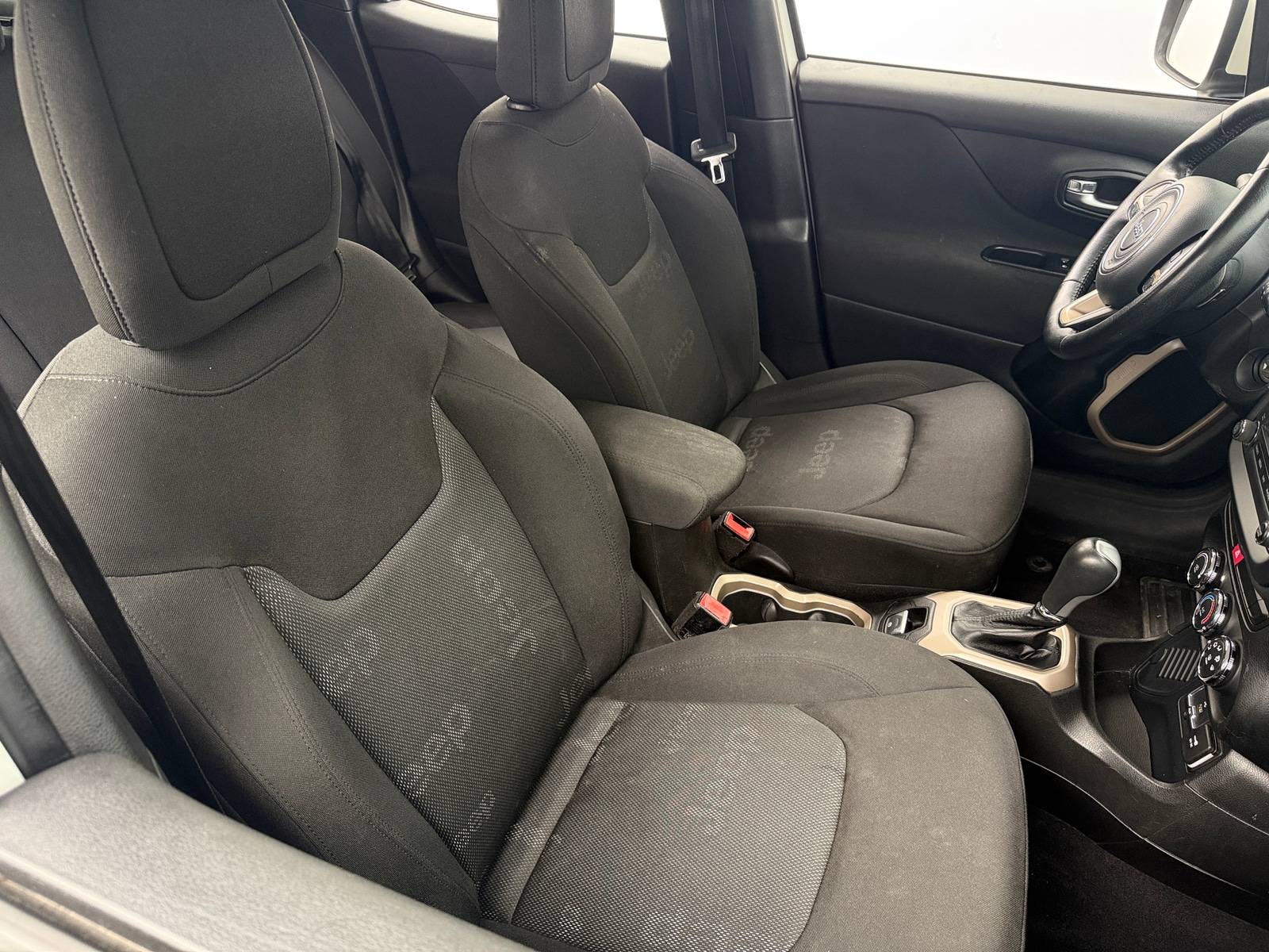 Thumbnail: 2015 Jeep Renegade - 2