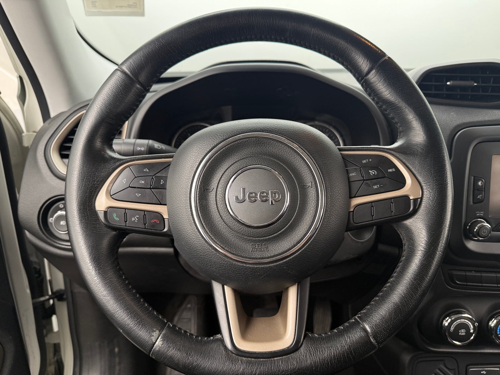 Thumbnail: 2015 Jeep Renegade - 5