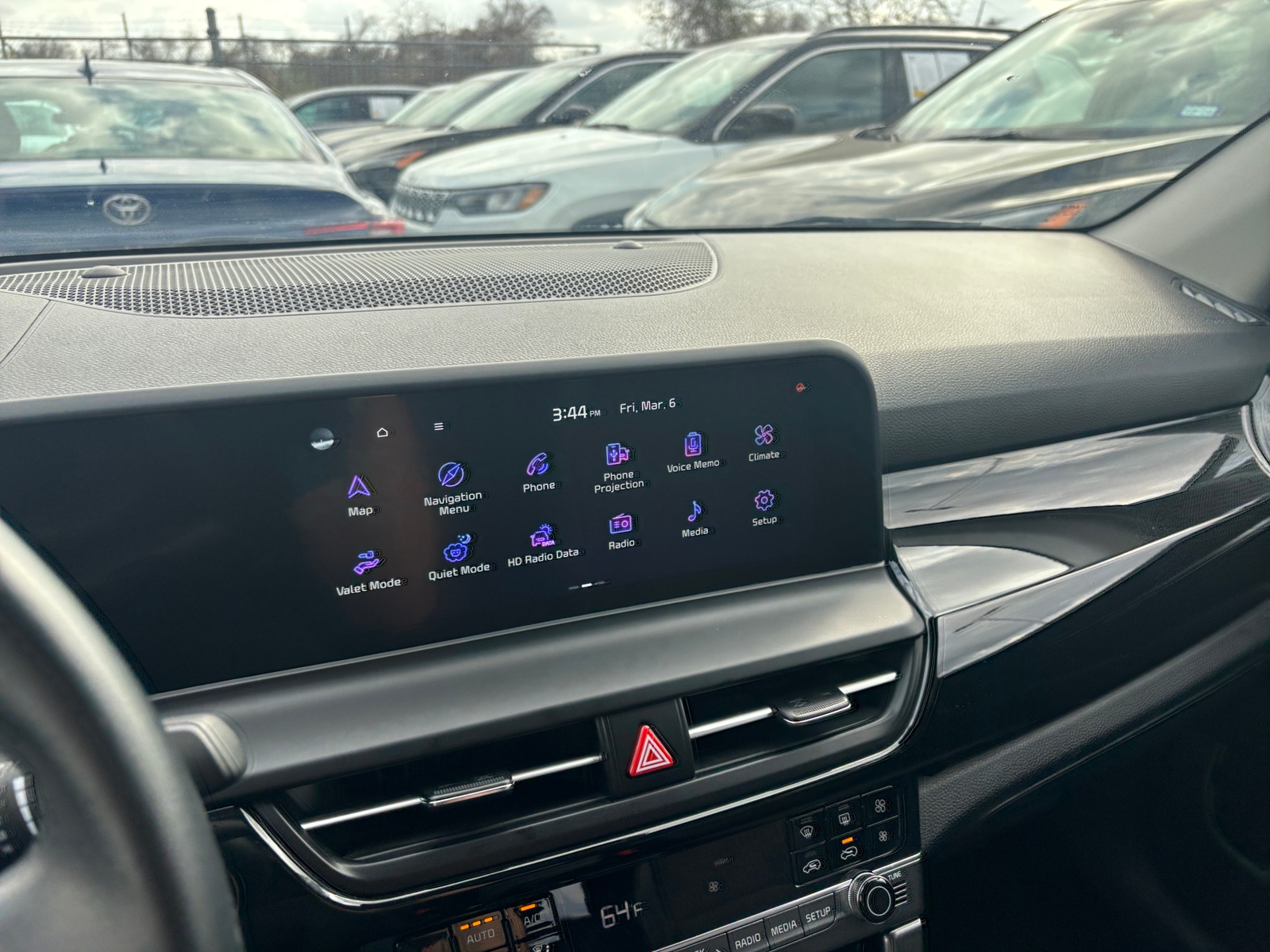 Thumbnail: 2025 Kia Seltos - 4