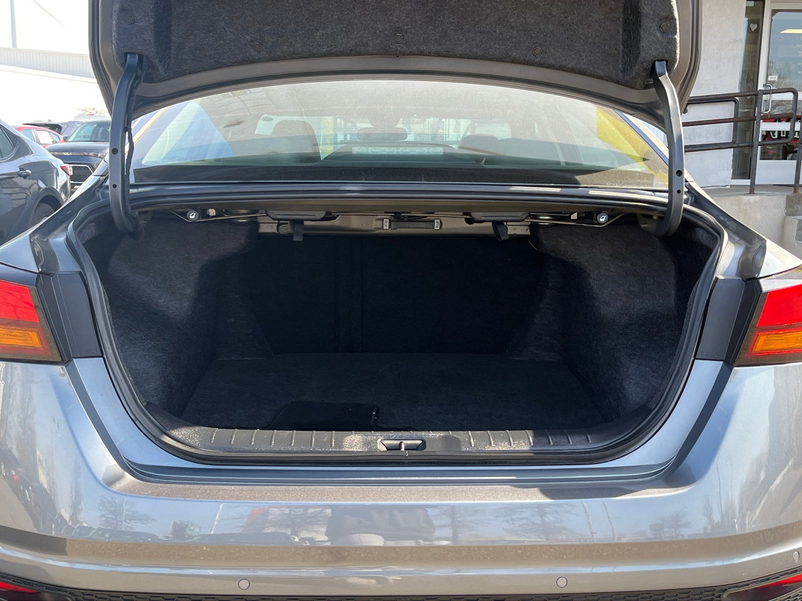 Thumbnail: 2025 Nissan Altima - 7