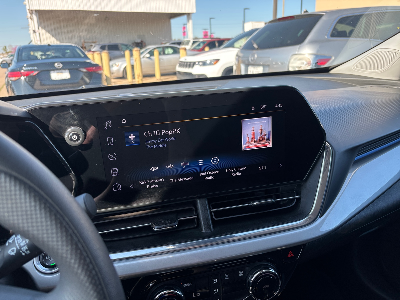 Thumbnail: 2025 Chevrolet Trax - 4