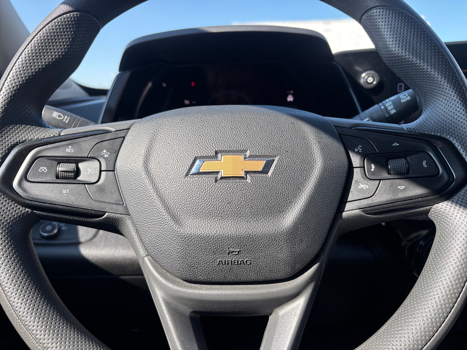 Thumbnail: 2025 Chevrolet Trax - 5