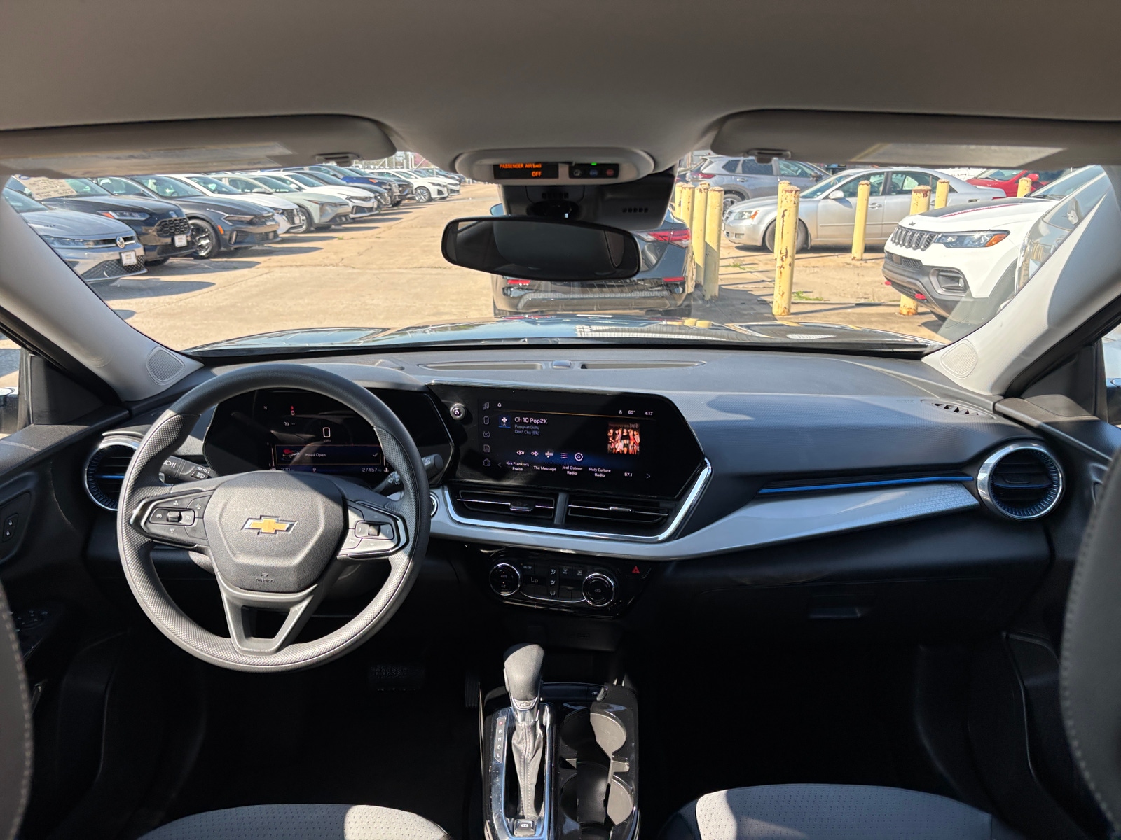 Thumbnail: 2025 Chevrolet Trax - 3