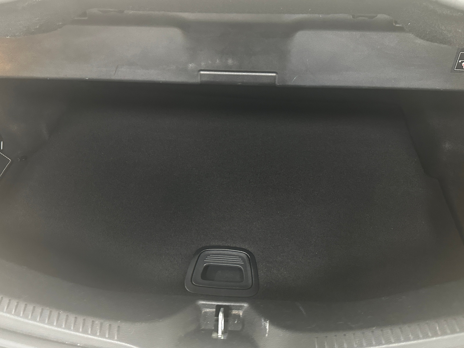 Thumbnail: 2020 Mercedes-Benz E-Class - 6