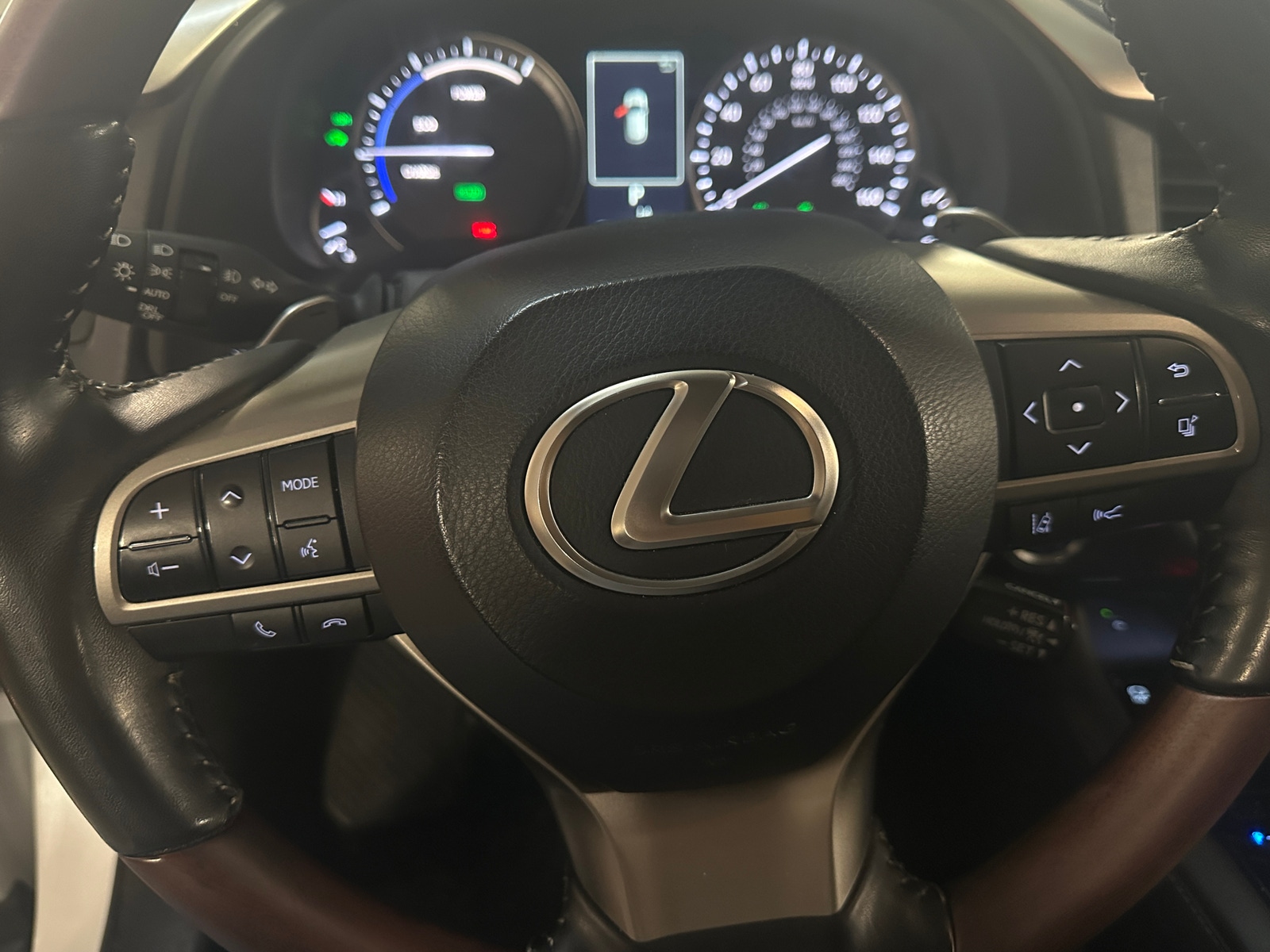 Thumbnail: 2022 Lexus RX - 4