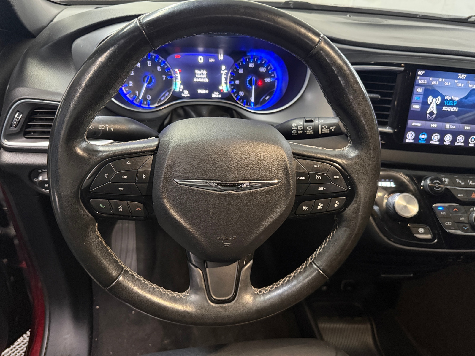 Thumbnail: 2019 Chrysler Pacifica - 4