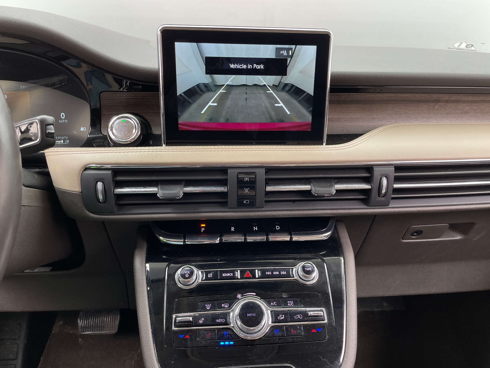 Thumbnail: 2022 Lincoln Corsair - 3