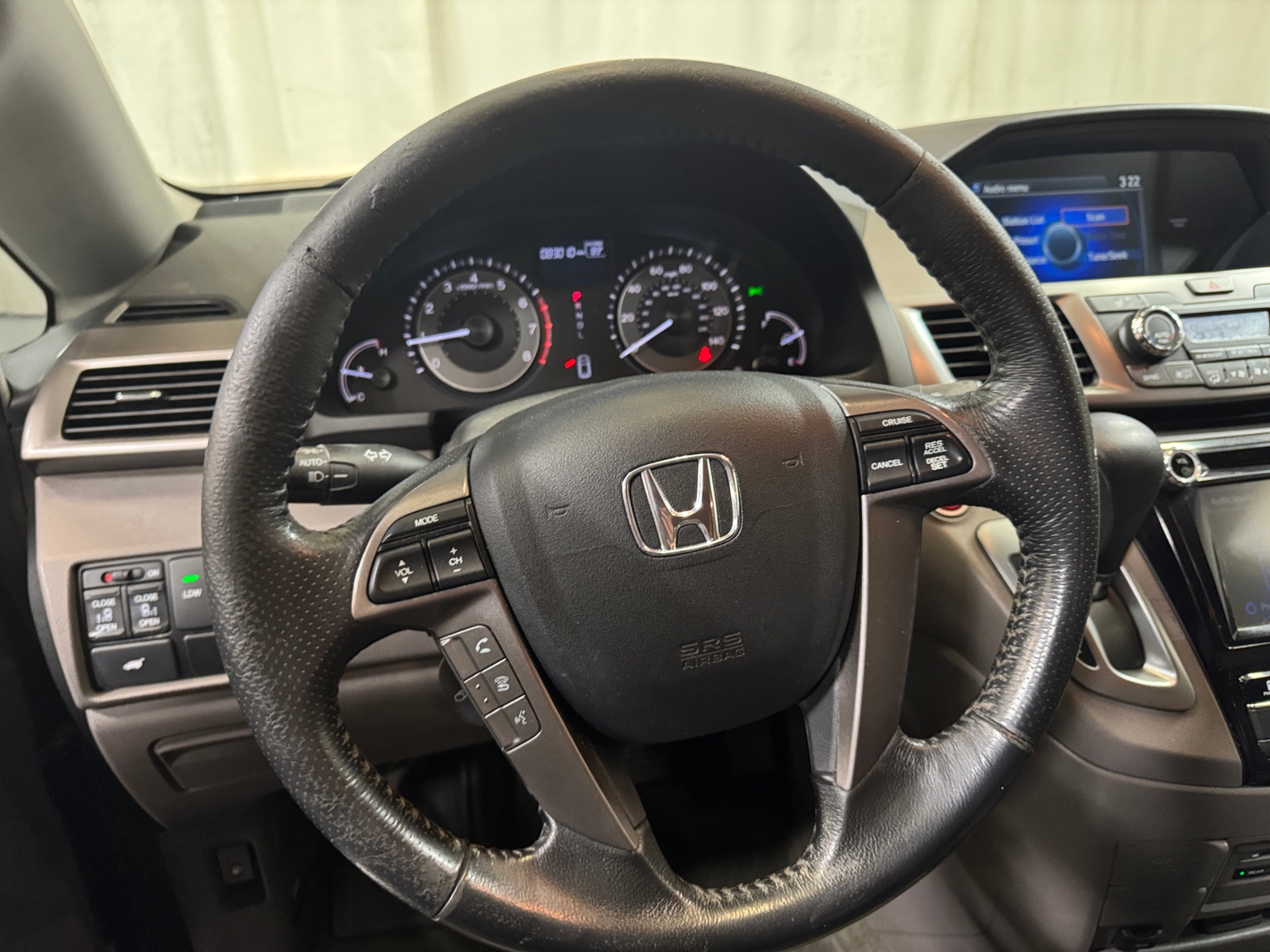 Thumbnail: 2015 Honda Odyssey - 4