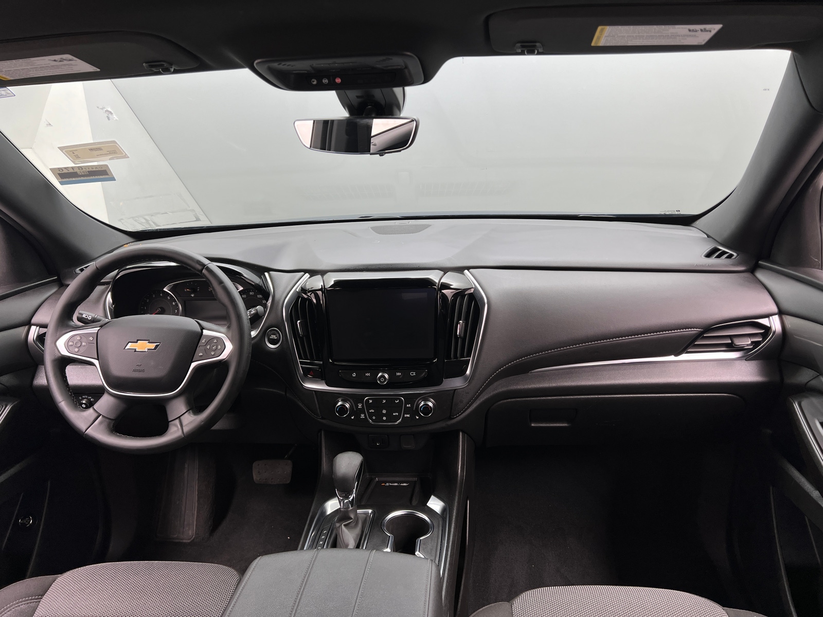 Thumbnail: 2023 Chevrolet Traverse - 3