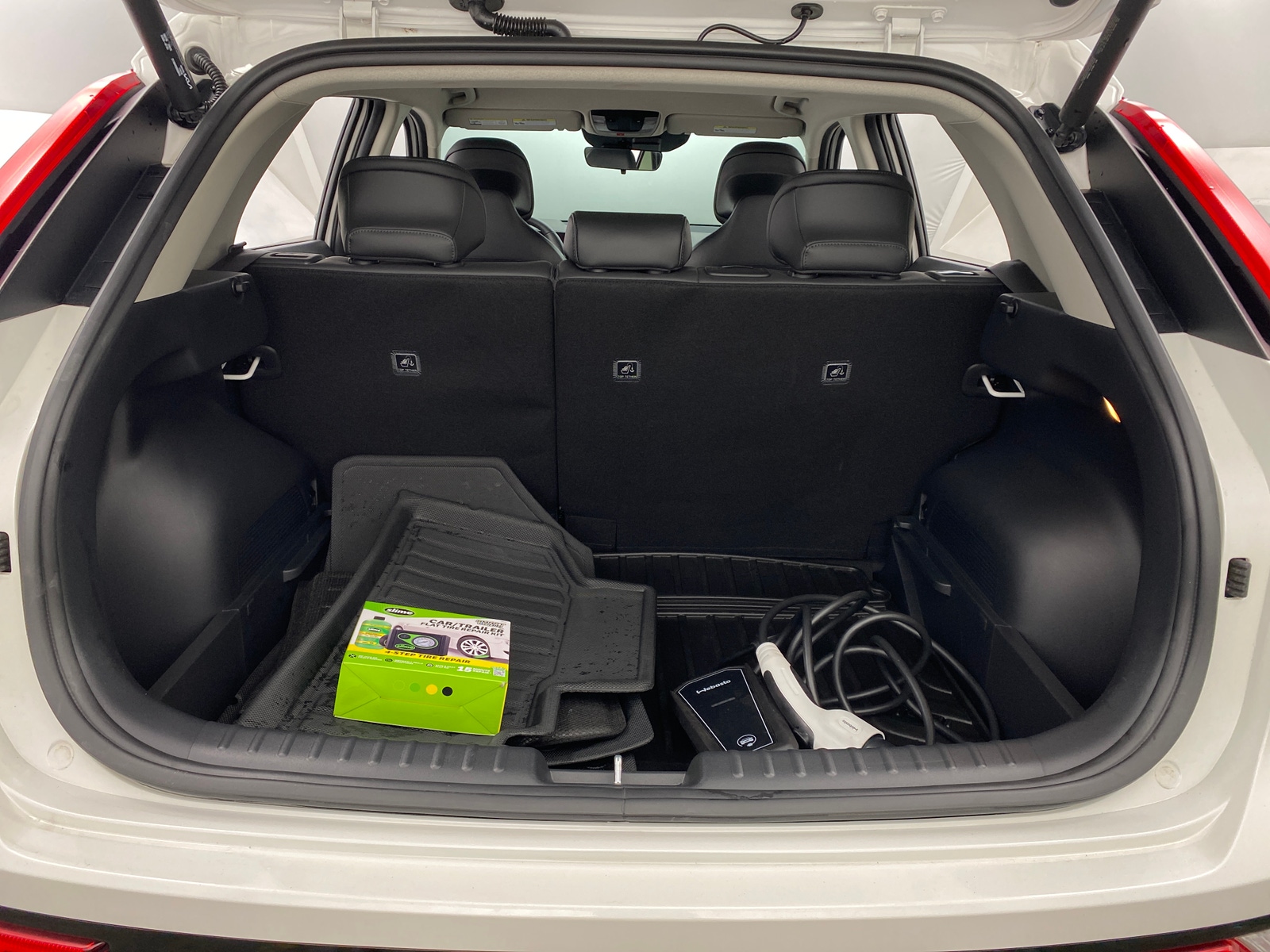 Thumbnail: 2024 Kia Niro - 7