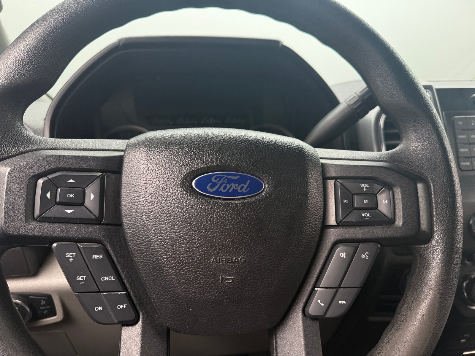 Thumbnail: 2016 Ford Econoline - 5