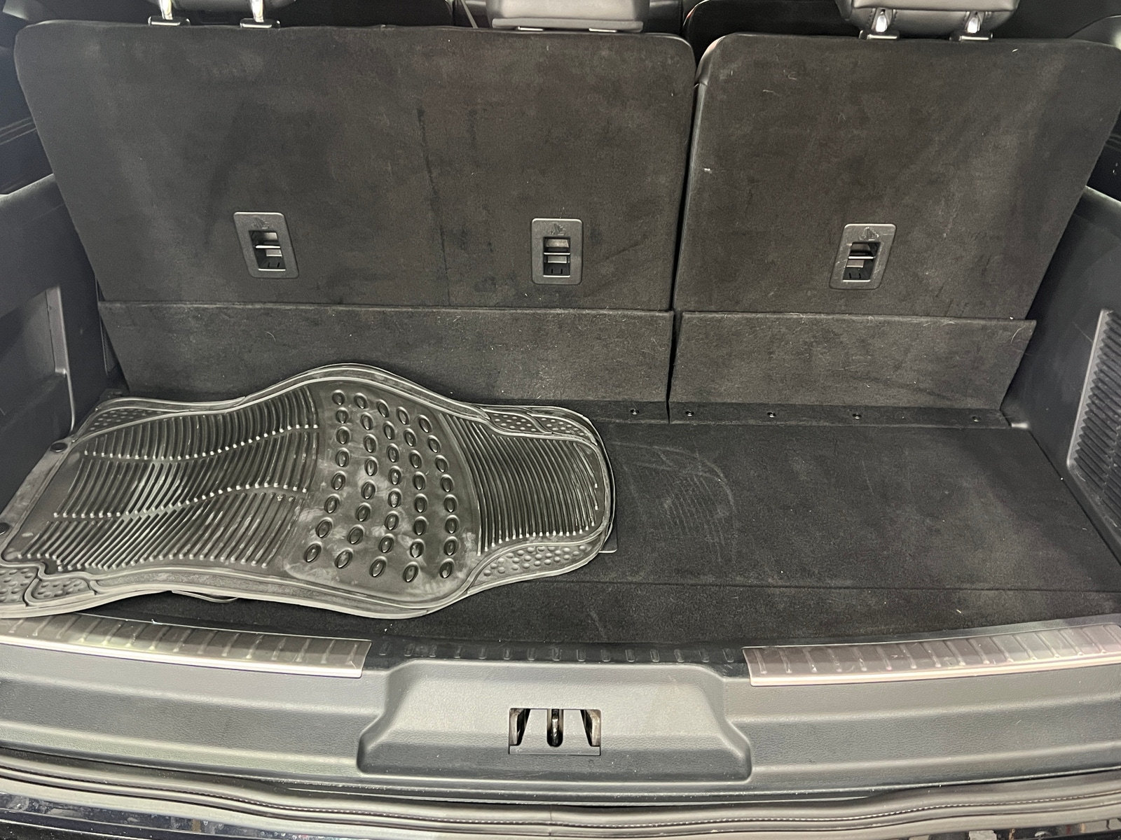 Thumbnail: 2023 Lincoln Navigator - 6