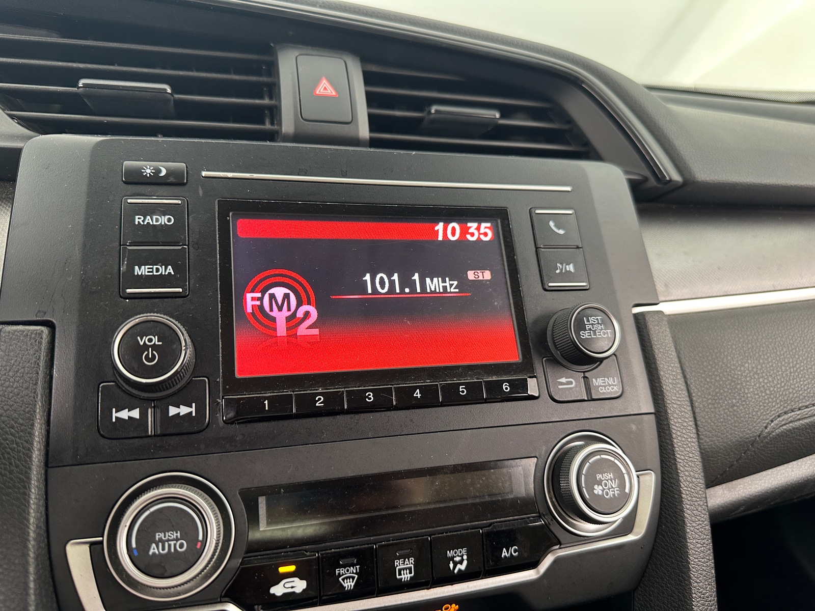 Thumbnail: 2017 Honda Civic - 4