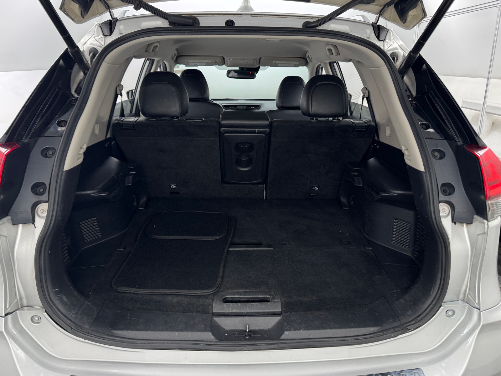 Thumbnail: 2017 Nissan Rogue - 6