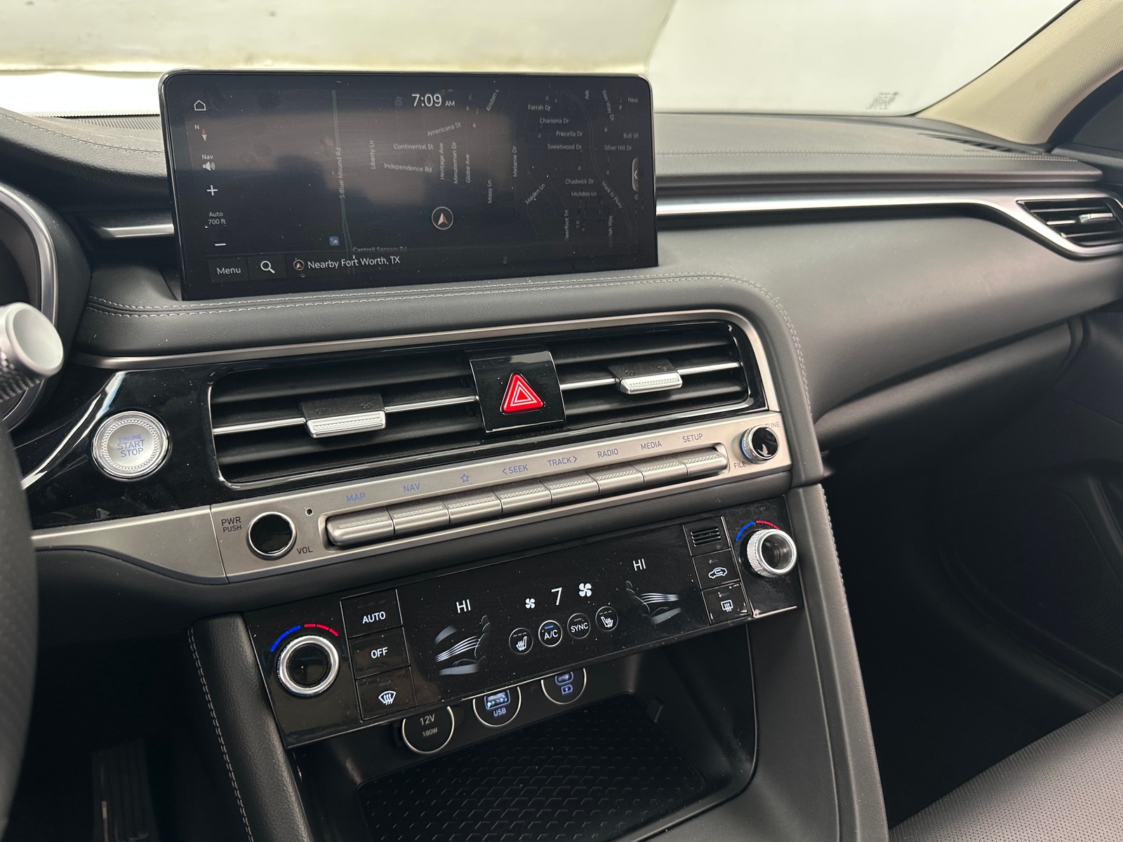 Thumbnail: 2025 Genesis G70 - 3