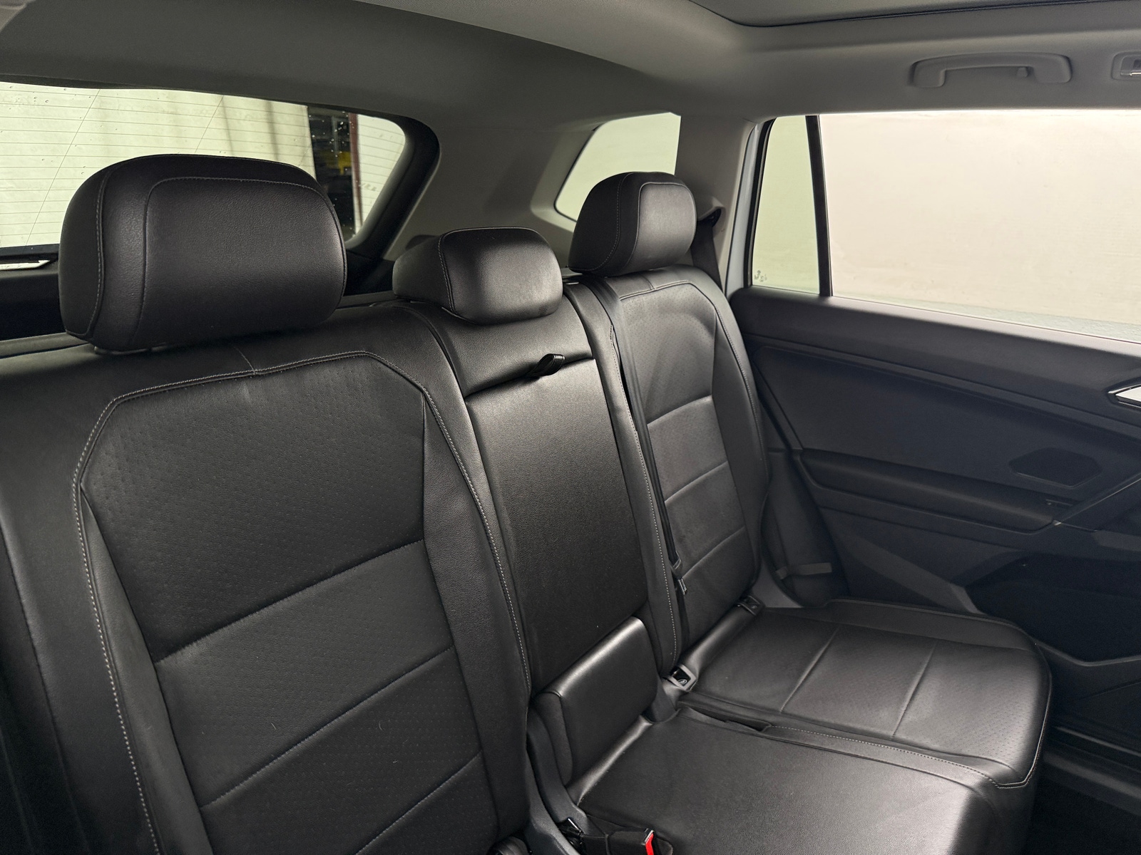 Thumbnail: 2018 Volkswagen Tiguan - 5