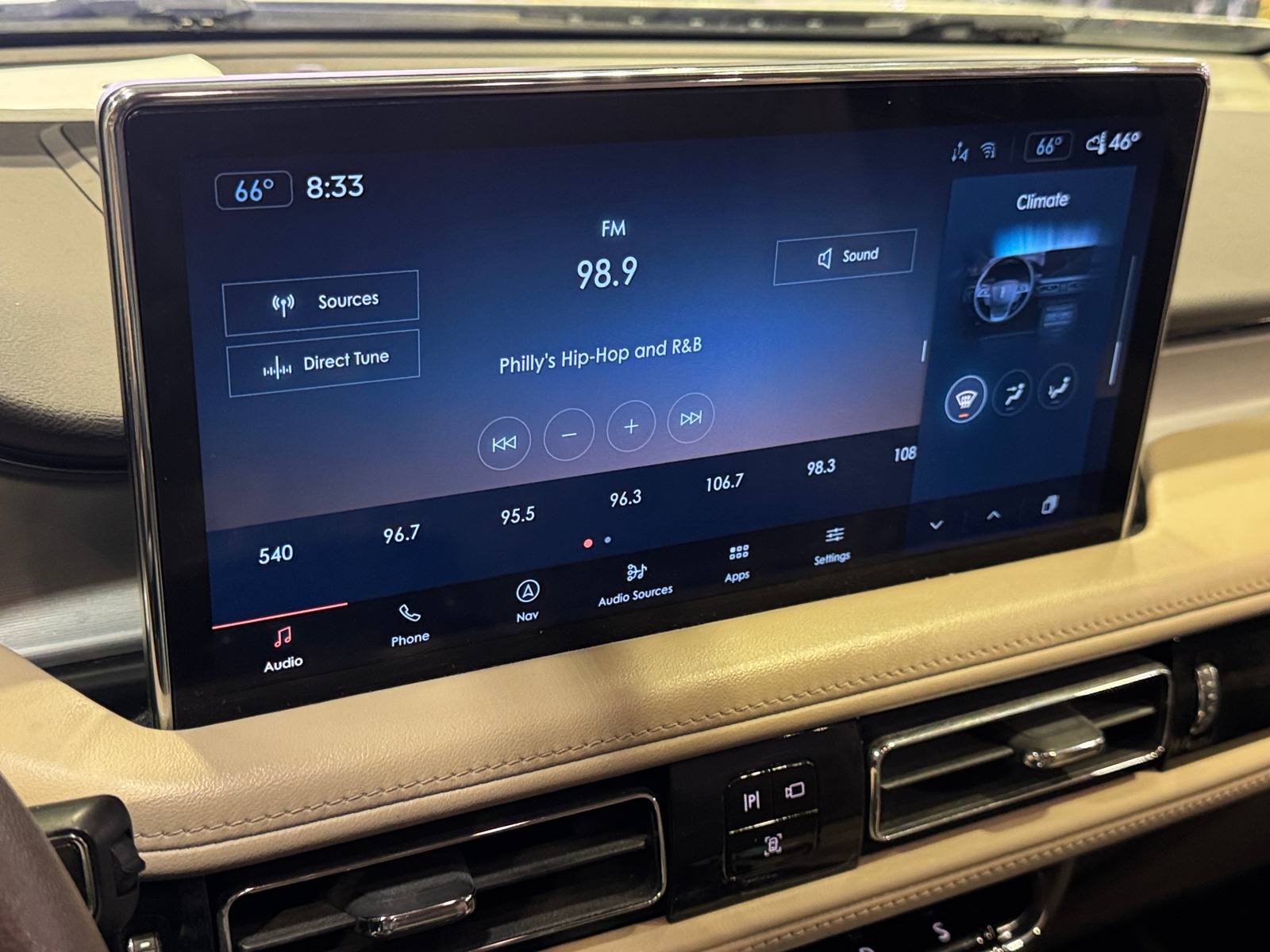 Thumbnail: 2022 Lincoln Nautilus - 3