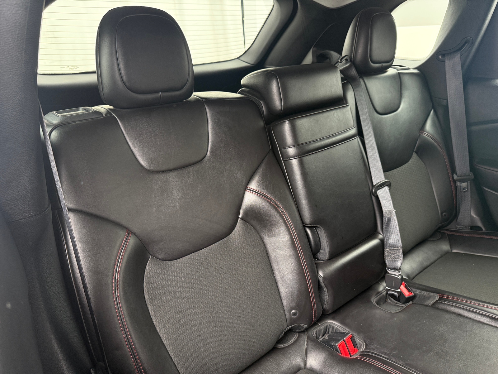 Thumbnail: 2019 Jeep Cherokee - 6