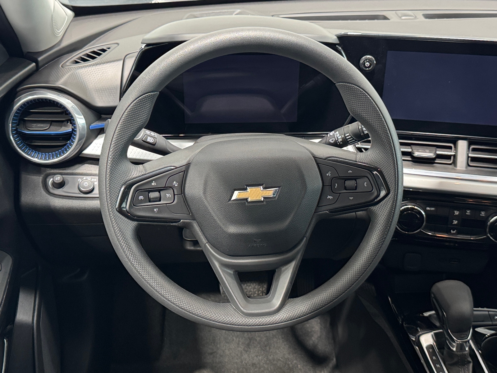 Thumbnail: 2025 Chevrolet Trax - 5