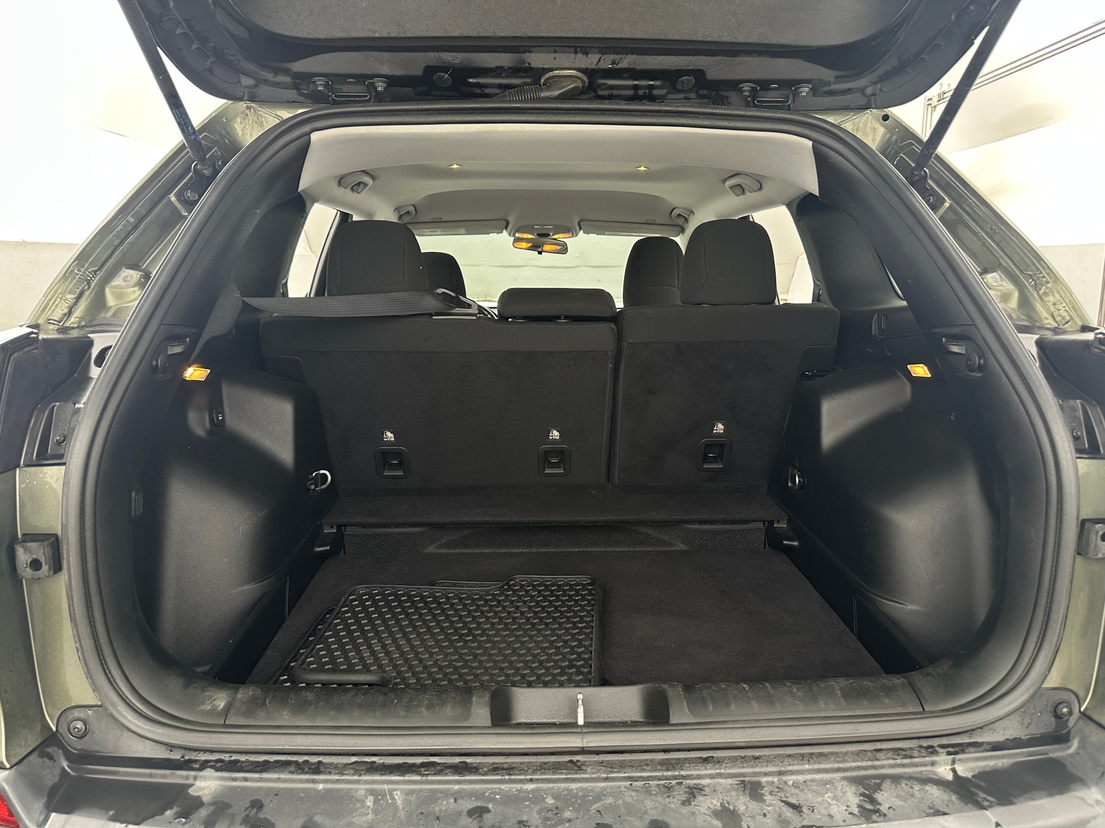 Thumbnail: 2019 Jeep Cherokee - 7