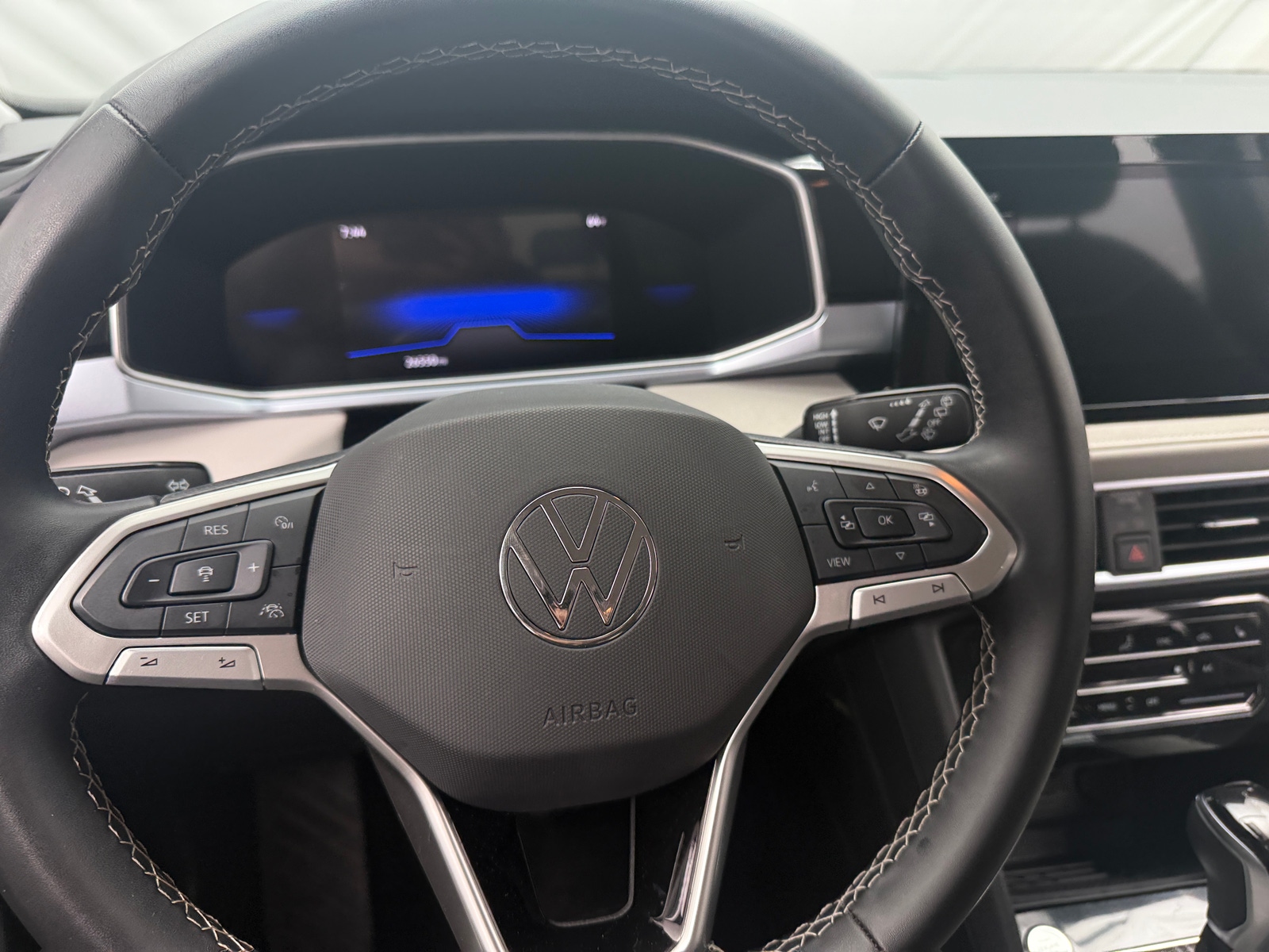 Thumbnail: 2025 Volkswagen Taos - 5