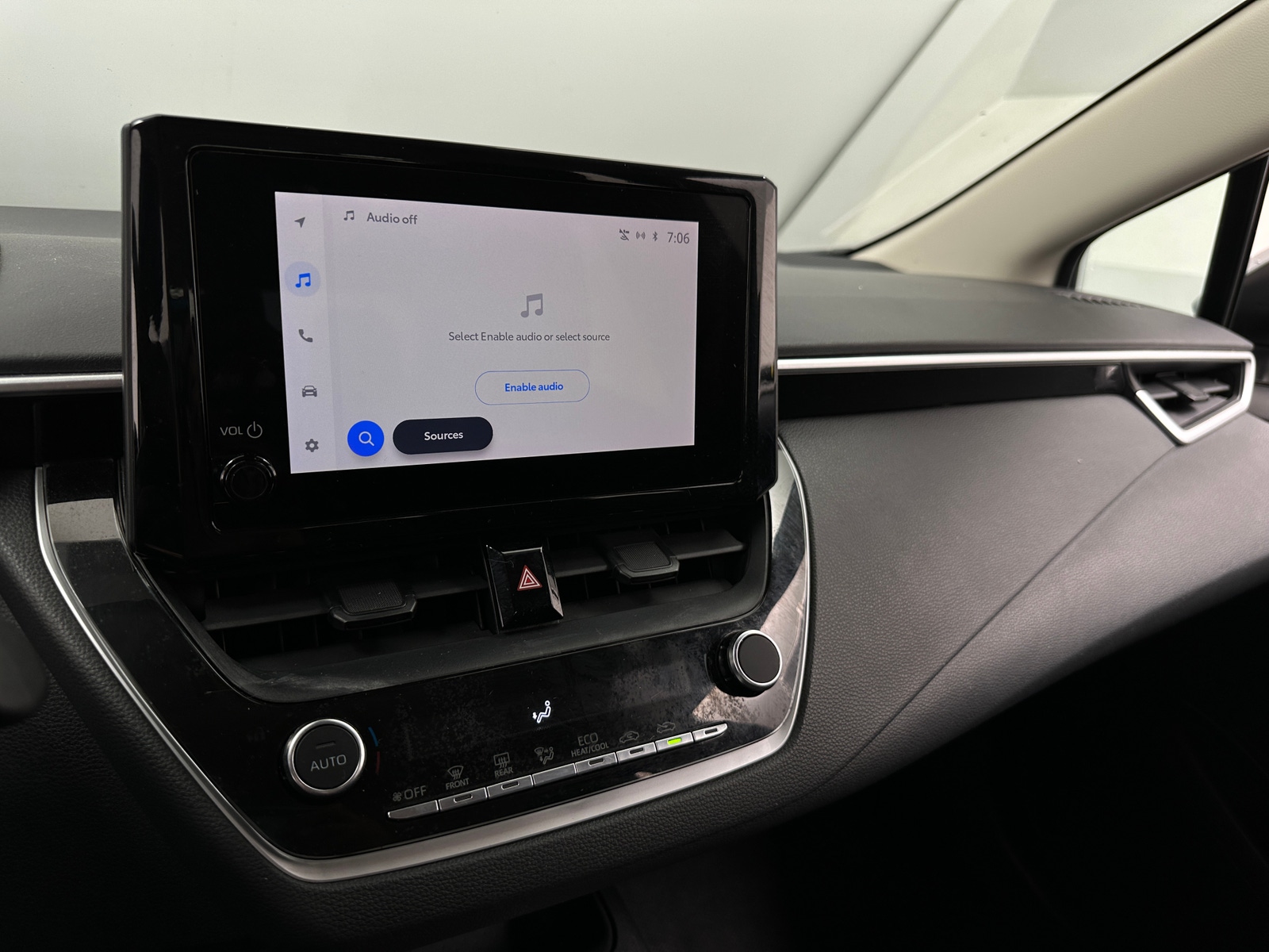 Thumbnail: 2023 Toyota Corolla - 4