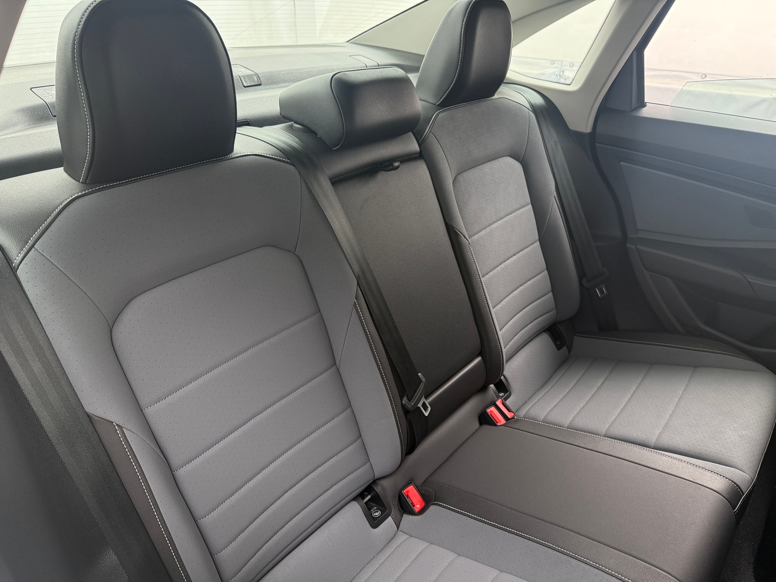 Thumbnail: 2025 Volkswagen Jetta - 5